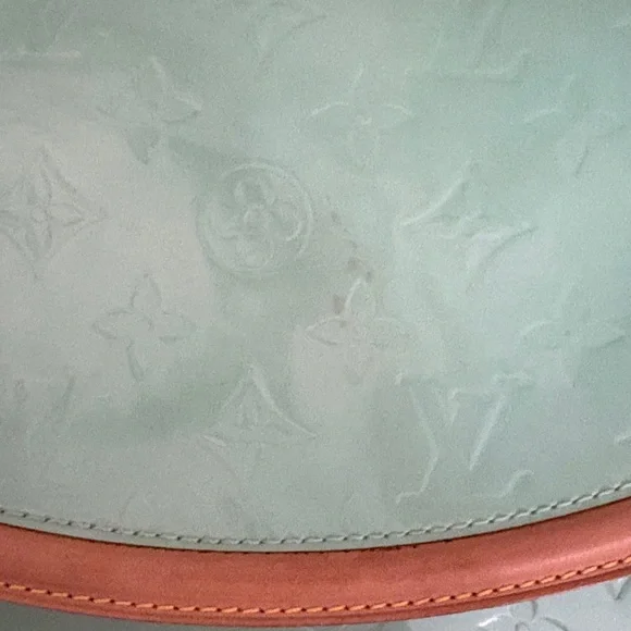 Authentic Vintage 1998 Louis Vuitton Biscayne Bag in Peppermint - Picture 7 of 16